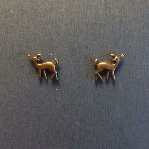 ✨NEW✨Simple dainty deer earrings